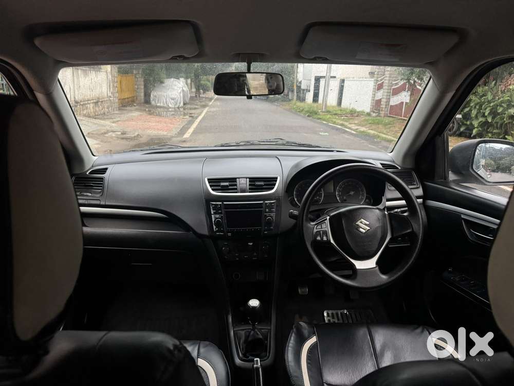 Maruti Suzuki Swift 1.2 Zxi Abs, 2011, Petrol