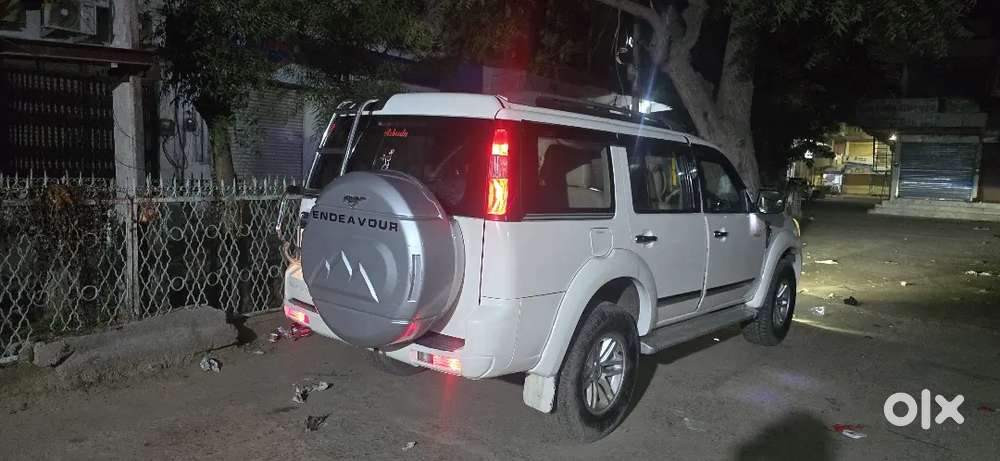 Ford Endeavour 2012