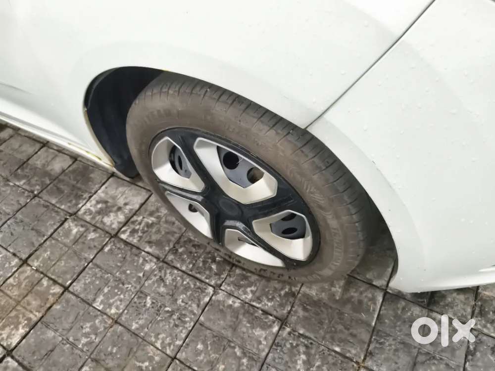 Tata Altroz Xm Plus Petrol, 2023, Petrol