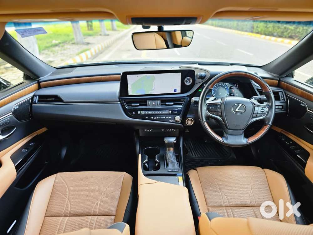Lexus Es 300h Luxury, 2025