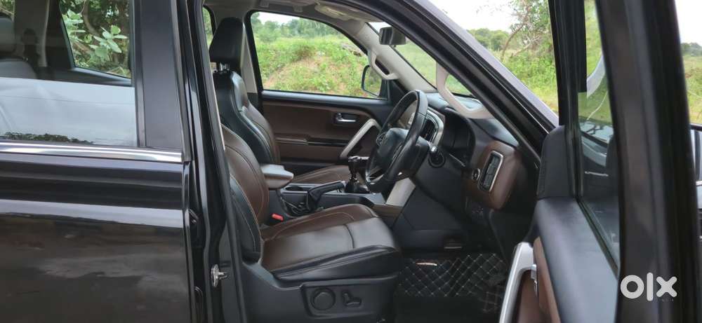 Mahindra Scorpio-n 2.2 Z8 L Diesel Mt 7 Str, 2023, Diesel
