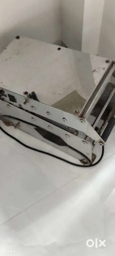 Sealing machine