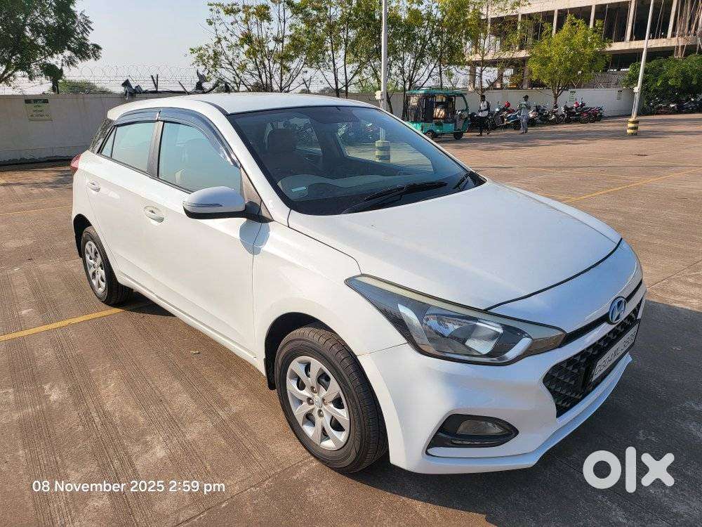 Hyundai I20 Petrol Spotz, 2018, Petrol