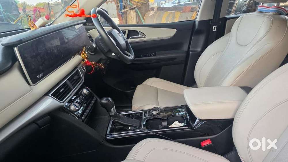 Mahindra Xuv700 2022 Petrol 39000 Km Driven