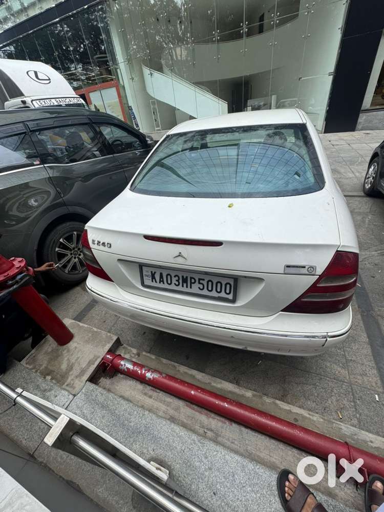 Mercedes-benz E-class Petrol Automatic 2003
