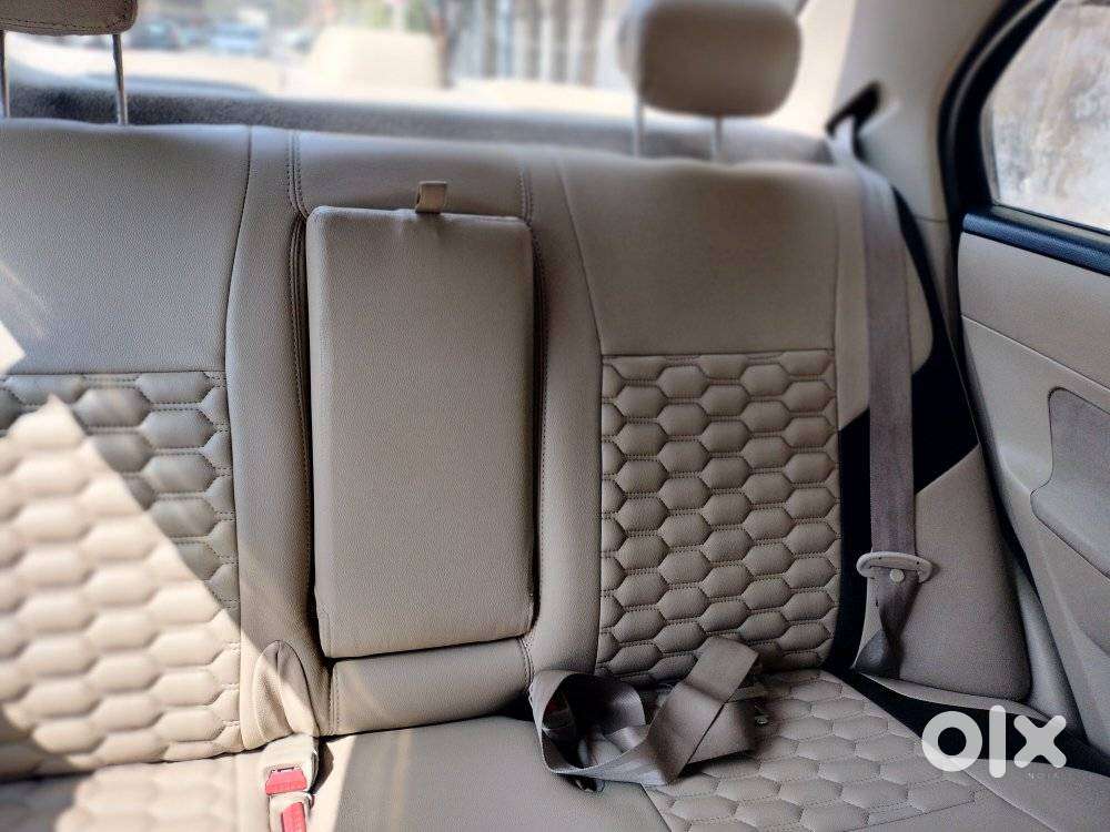 Maruti Suzuki Dzire 1.2 Vxi, 2013, Petrol