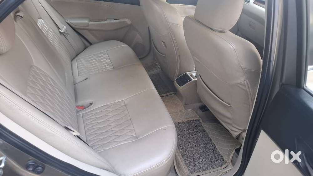 Maruti Suzuki Swift Dzire Amt Zdi Plus, 2017, Diesel