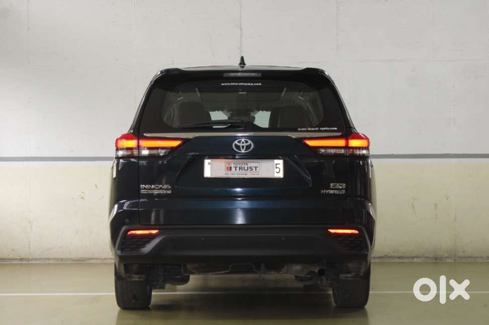 Toyota Innova Hycross 2.0 Zx Hybrid 7 Str, 2023, Petrol