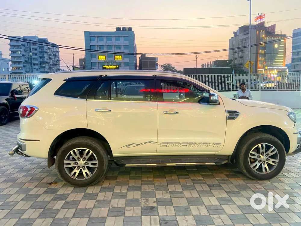Ford Endeavour 3.2 Titanium At 4x4, 2017, Diesel