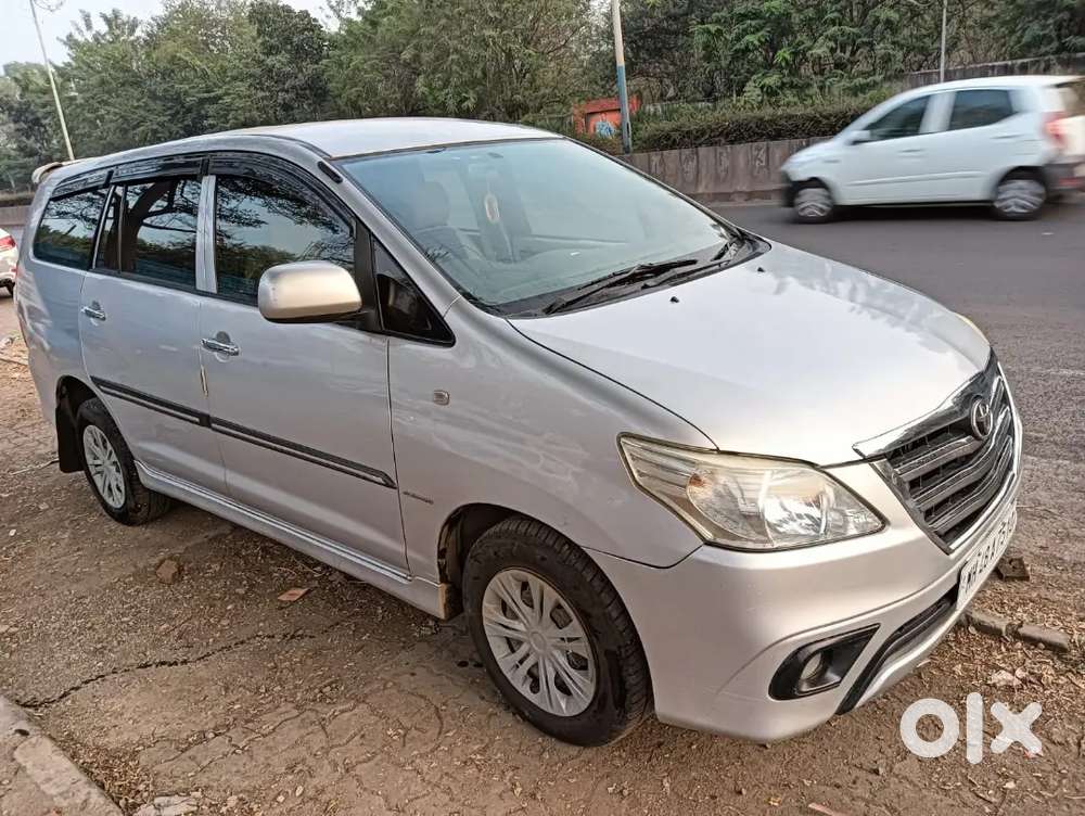 Toyota Innova 2012