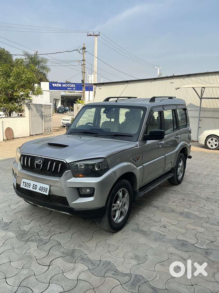 Mahindra Scorpio S10, 2015, Diesel