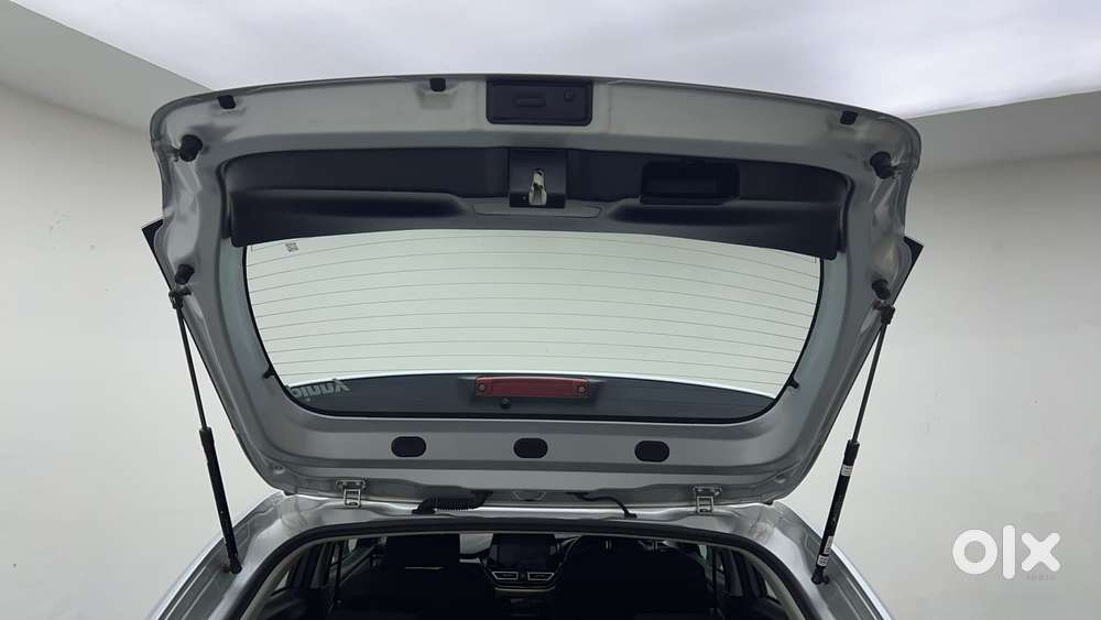Toyota Glanza 1.2 V, 2023, Petrol