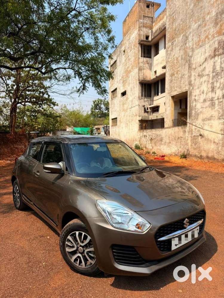 Maruti Suzuki Swift Vxi + Manual, 2022, Petrol