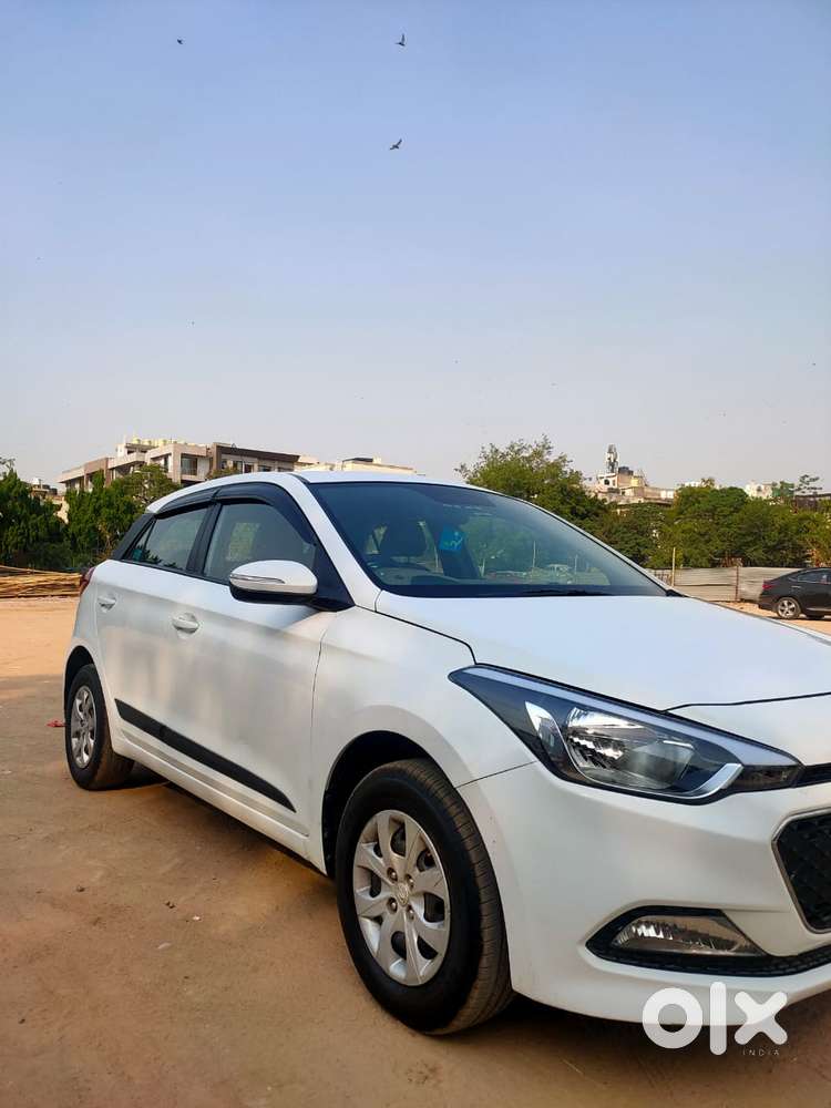 Hyundai Elite I20 Sportz (o) 1.4, 2015, Diesel