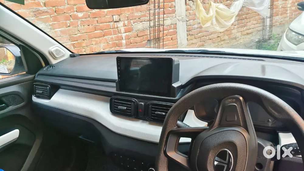 Tata Punch Pure Icng 2024 Model