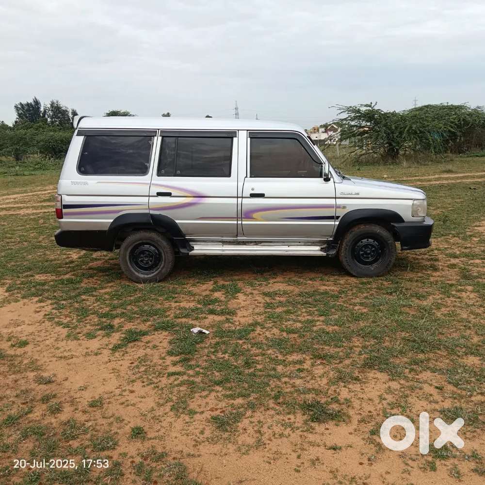Toyota Qualis 2004 Diesel Well Maintained