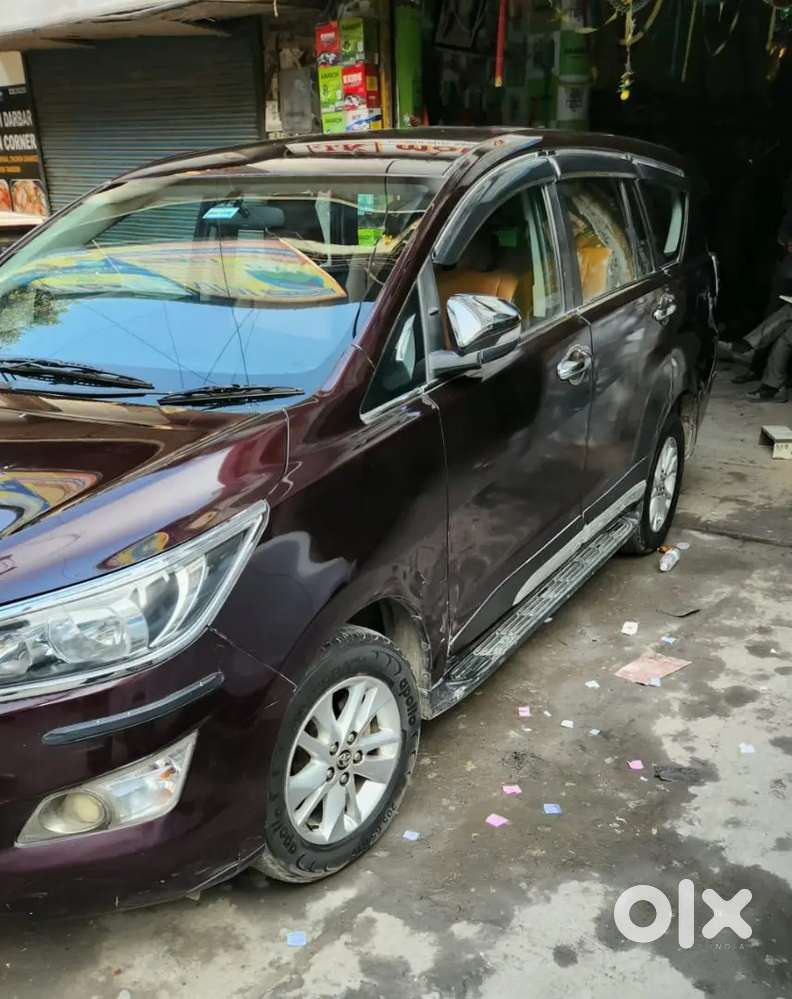 Innova Crysta , Petrol
