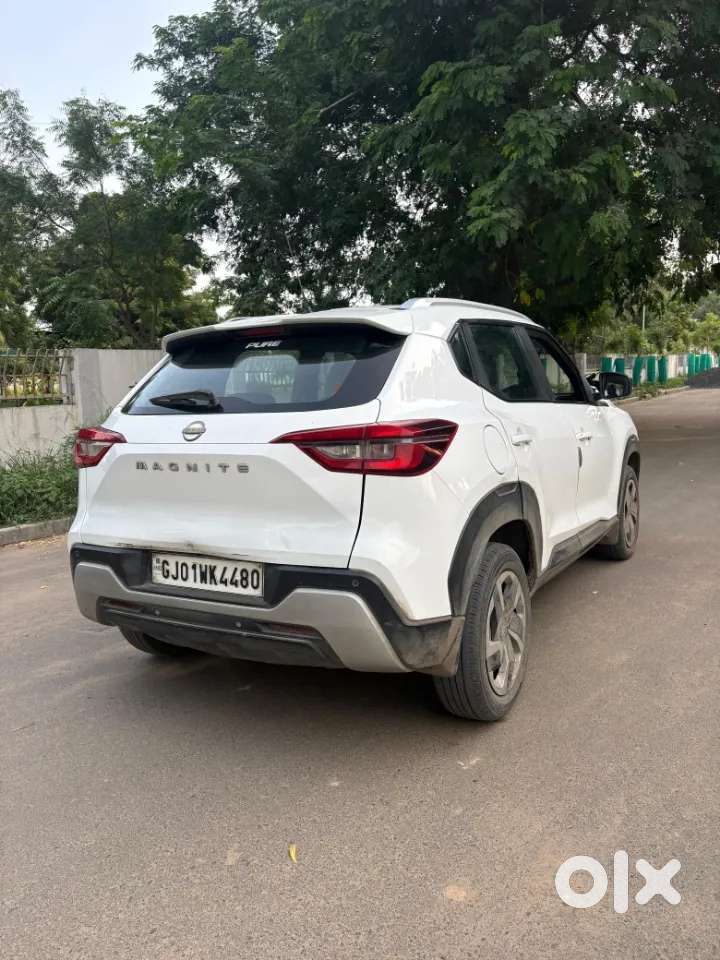 Nissan Magnite 1.0 Xv, 2022, Petrol