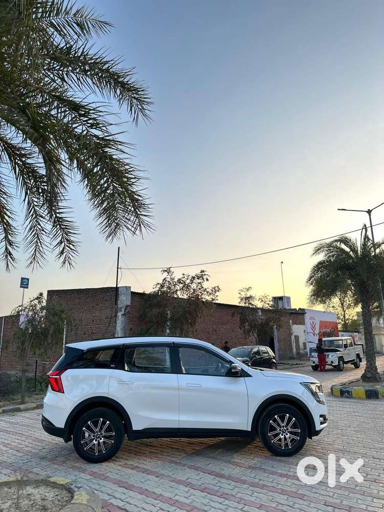 Mahindra Xuv700 2.2 Mx Diesel Mt 5 Str, 2022, Diesel
