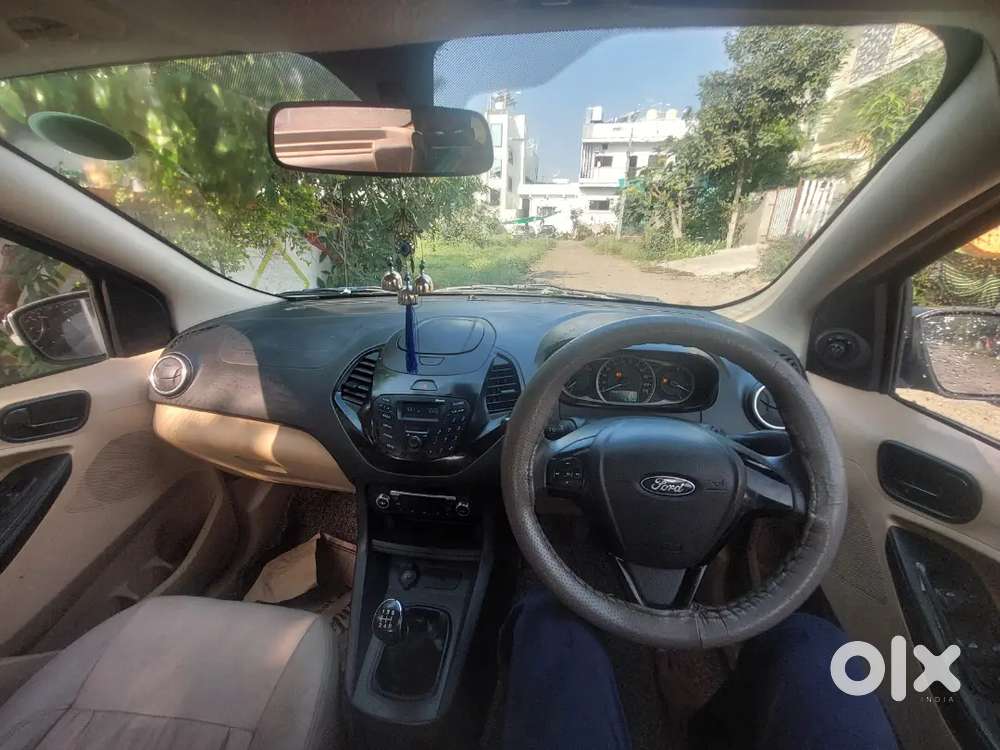 Ford Aspire Titanium Blu 2017