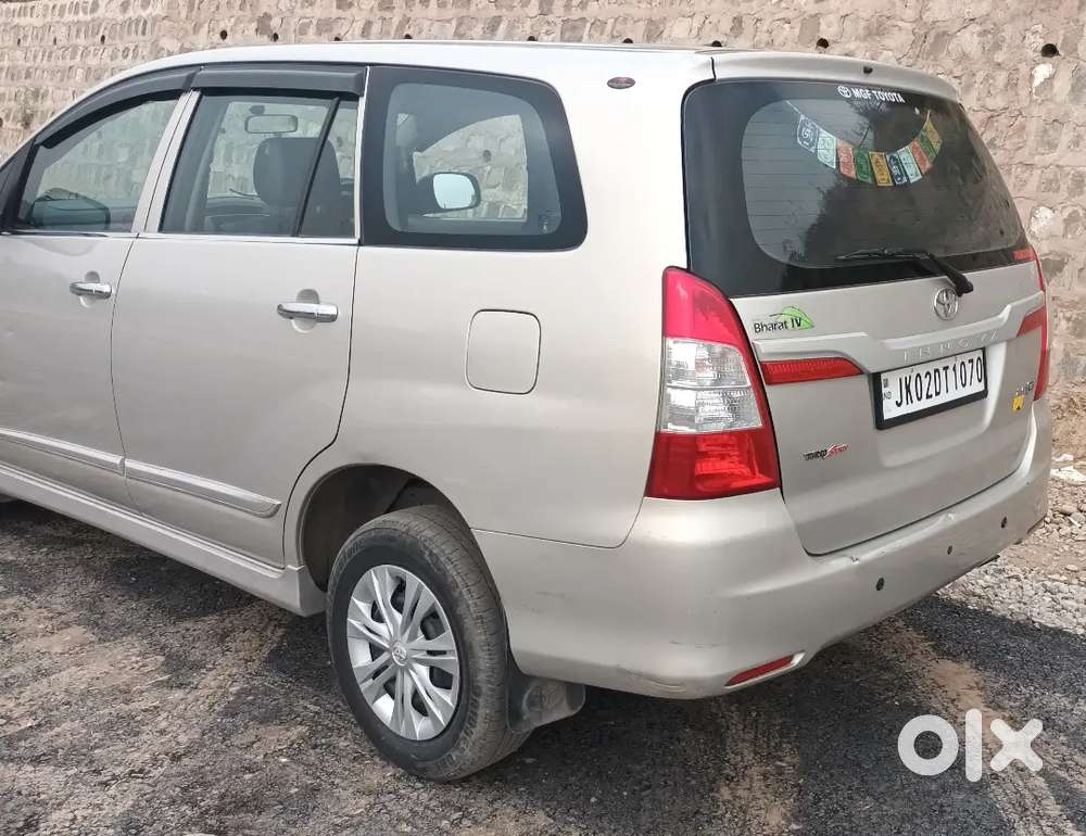 Toyota Innova 2015 Diesel 221000 Km Driven