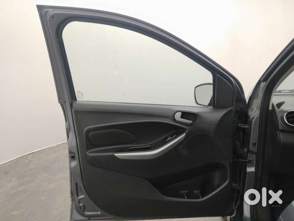 Ford Figo 2012-2015 Petrol Titanium, 2016, Petrol