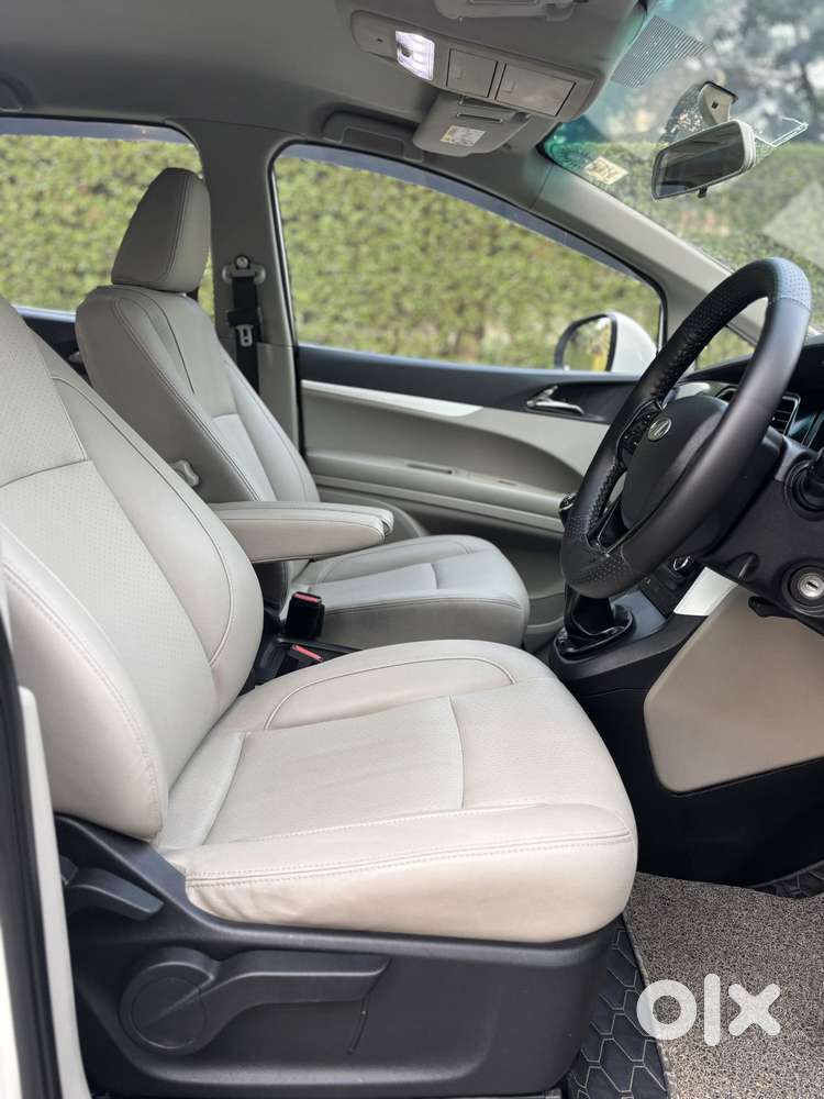 Mahindra Marazzo M8, 2020, Diesel