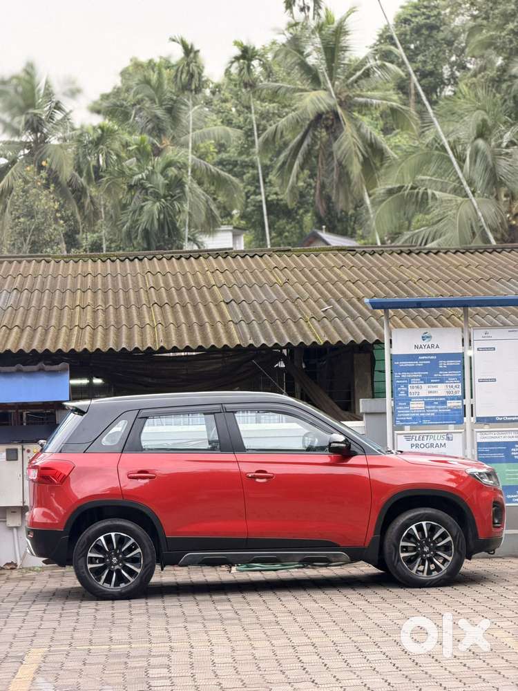 Maruti Suzuki Brezza 1.5 Zxi Smart Hybrid, 2021, Petrol