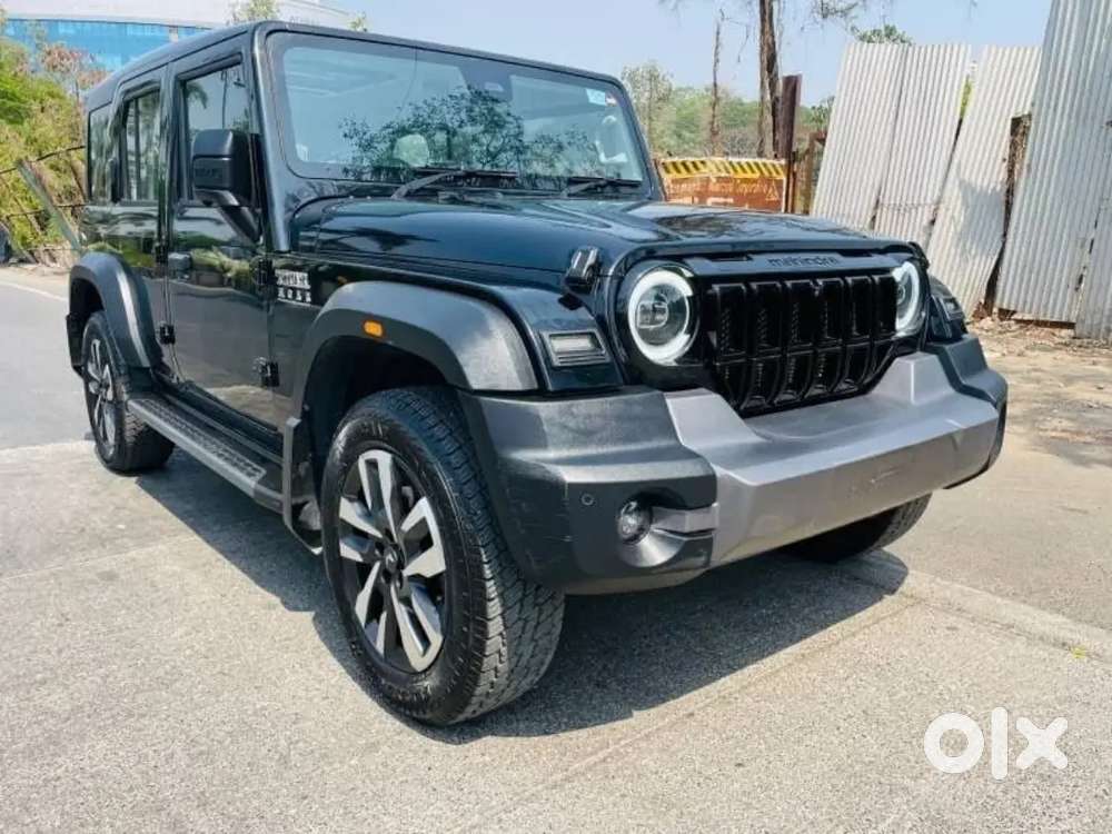 Mahindra Thar Roxx Petrol 2025