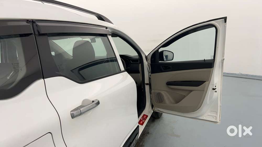 Renault Triber Rxl, 2022, Petrol