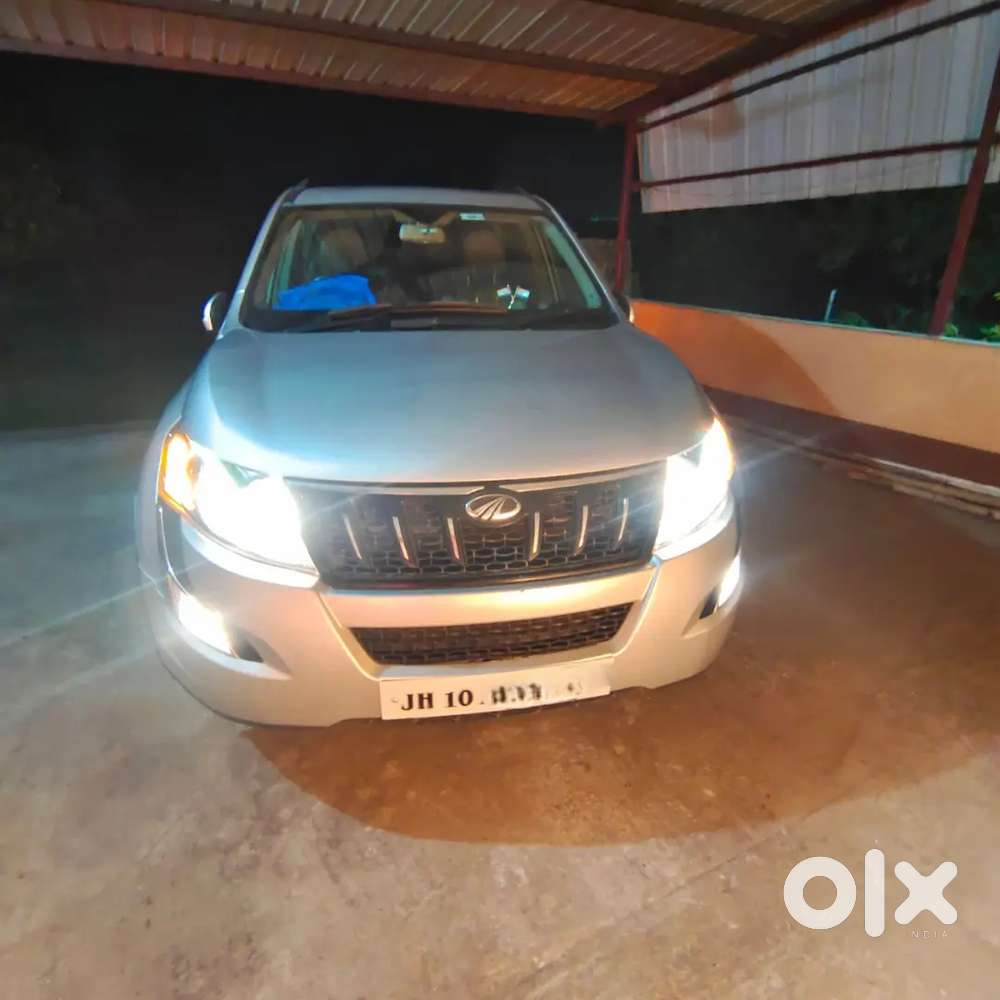 Mahindra Xuv500 W10 (top Model)  2016  Sunroof  Excellent Condition