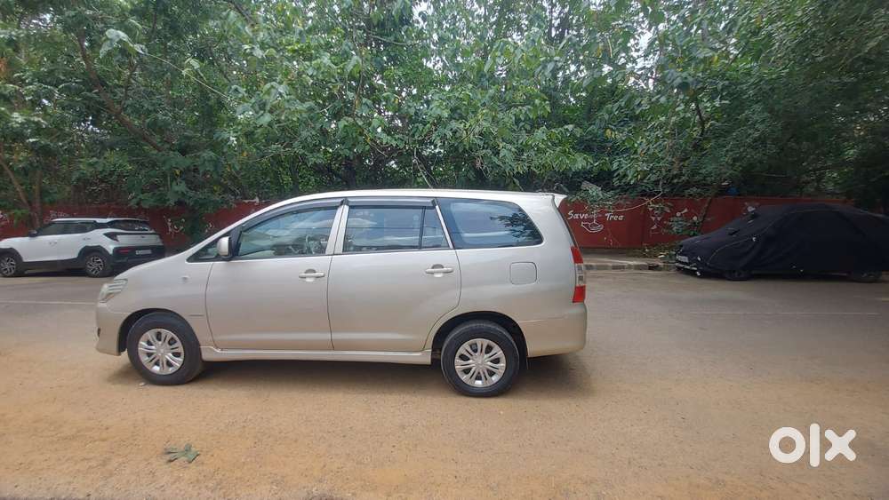 Toyota Innova 2.5 G (diesel) 7 Seater Bs Iv, 2013, Diesel