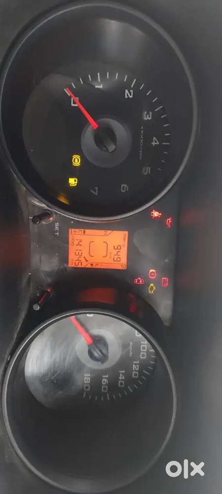 Mahindra Tuv 300 2016 Diesel 141000 Km Driven