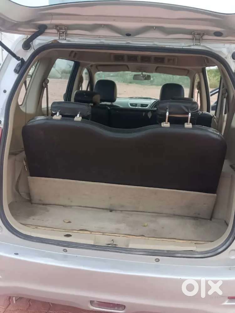 Maruti Suzuki Ertiga 2012