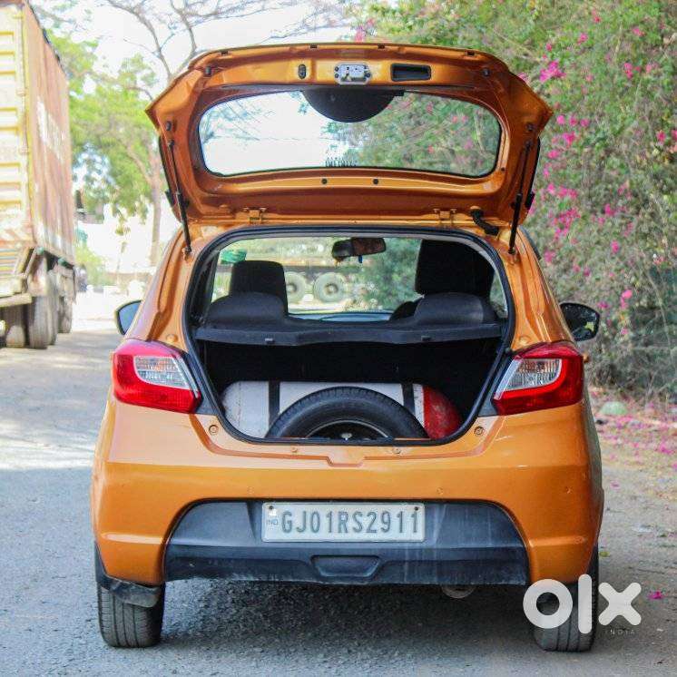 Tata Tiago 1.05 Revotorq Xz Plus Dualtone, 2016, Cng & Hybrids