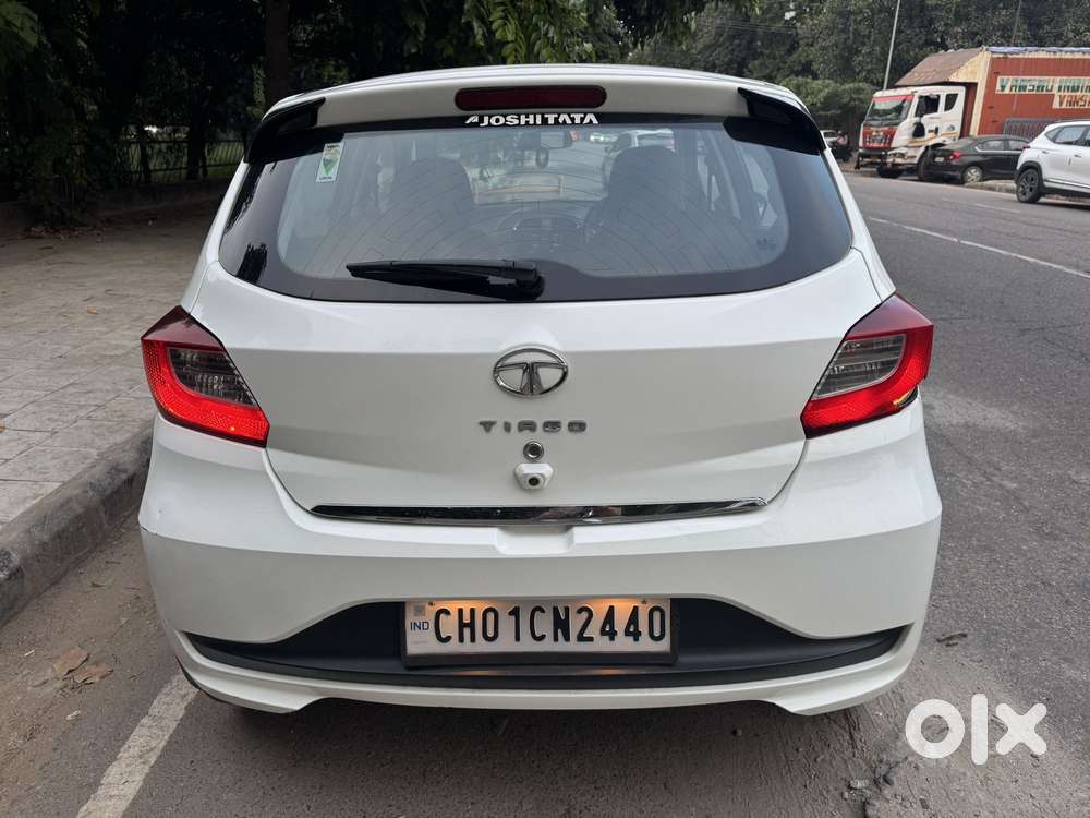 Tata Tiago 1.2 Revotron Xza Plus Amt, 2023, Petrol