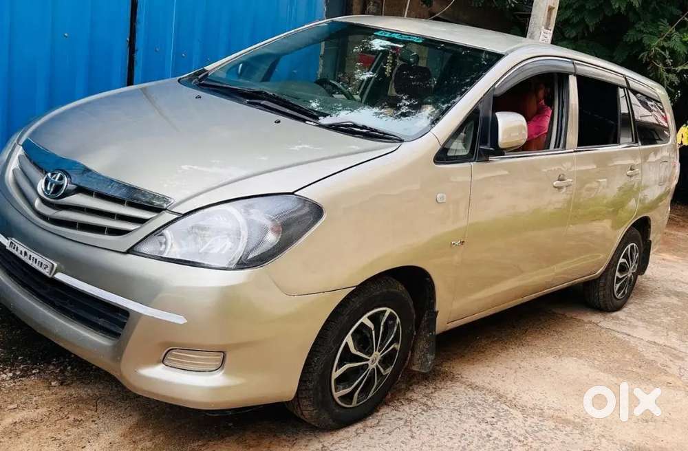 Innova 2.5g Version 2009 Model