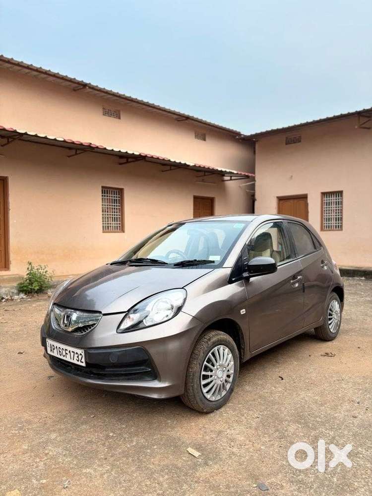 Honda Brio V Mt, 2013, Petrol