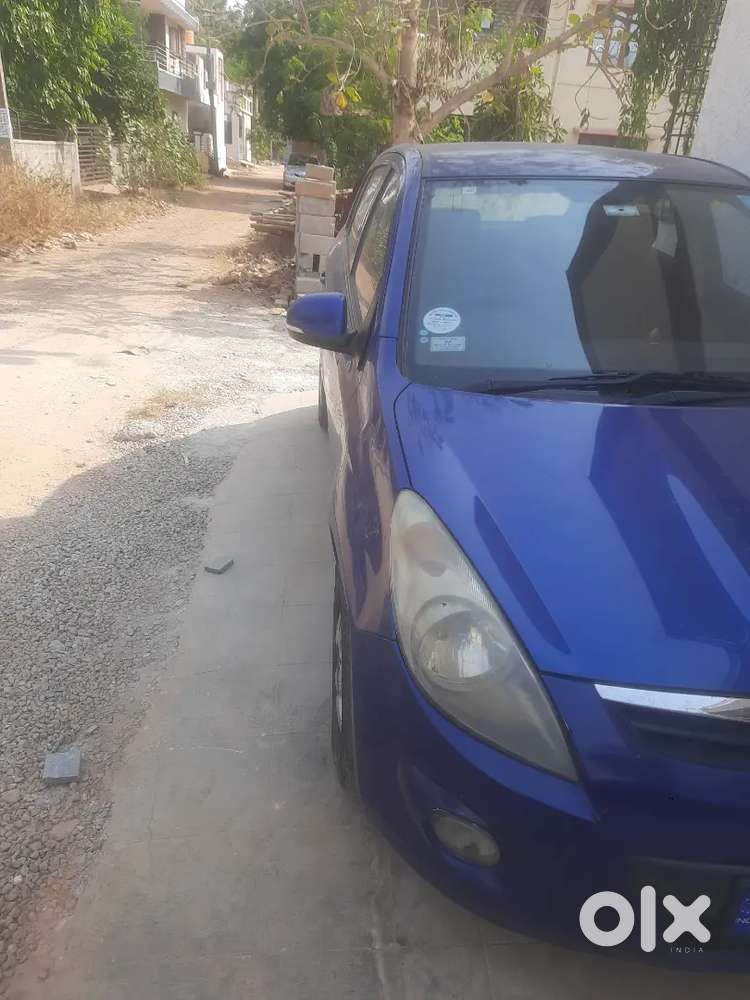 Hyundai New I20 2011 Diesel 81000 Km Driven.