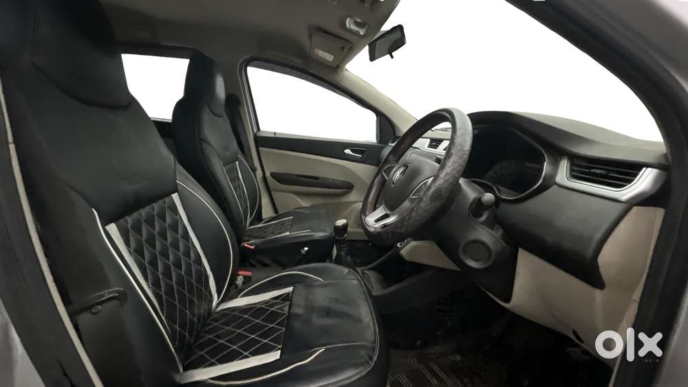 Renault Triber Rxz, 2020, Petrol
