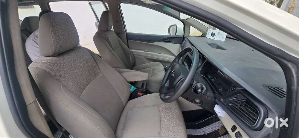 Mahindra Marazzo 2021 Diesel Variant