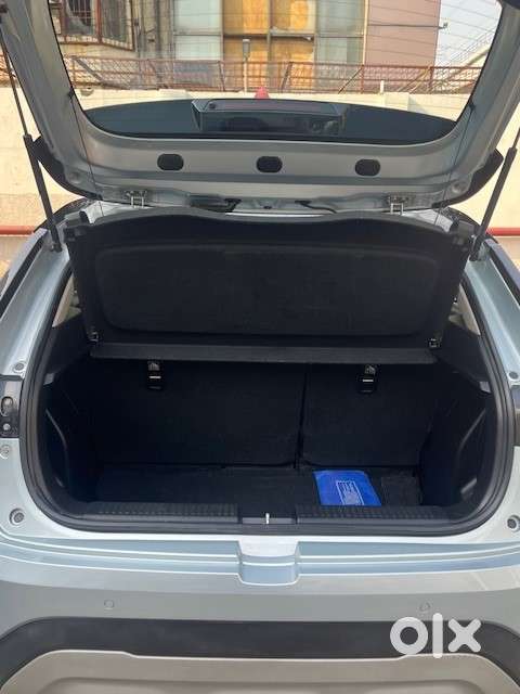 Toyota Urban Cruiser Taisor V 1.0 Petrol Mt, 2024