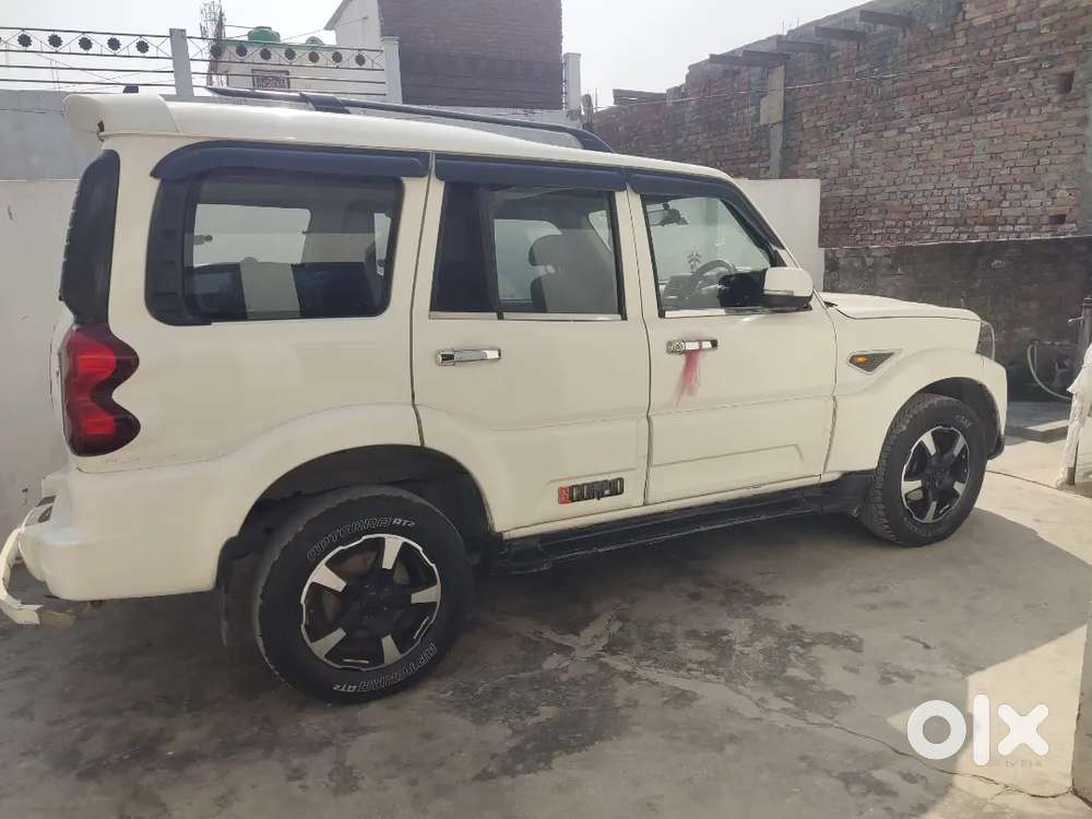 Mahindra Scorpio 2017 Diesel 61000 Km Driven