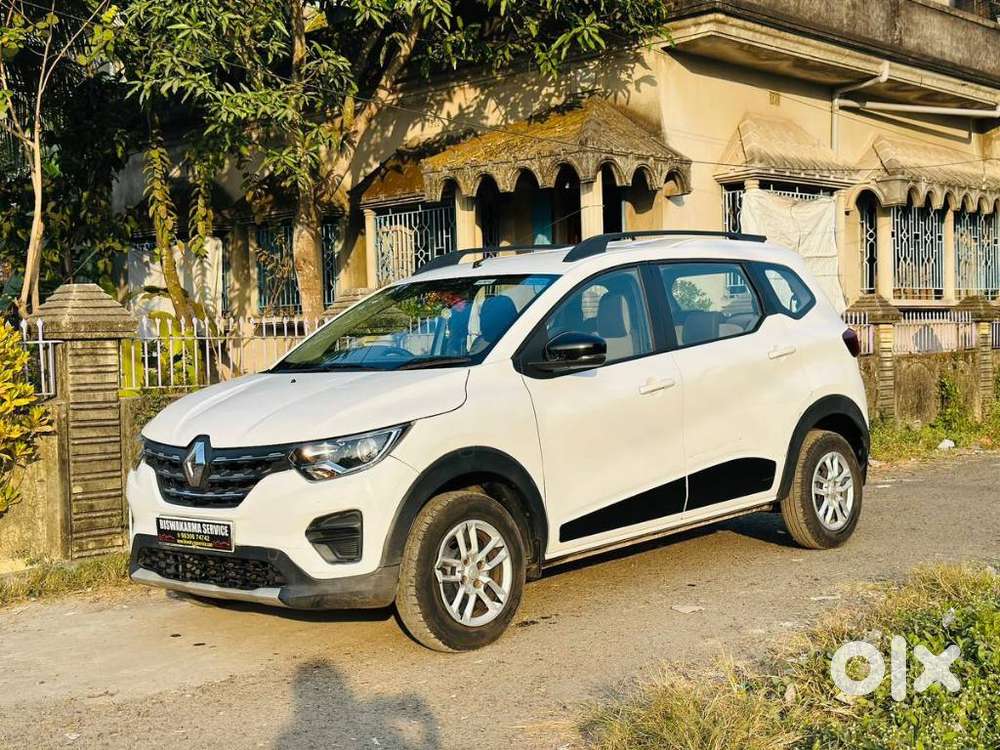 Renault Triber Rxt, 2023, Petrol