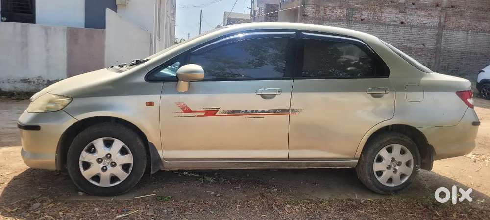Doctor Owner Honda City 2004 Petrol Well Maintained