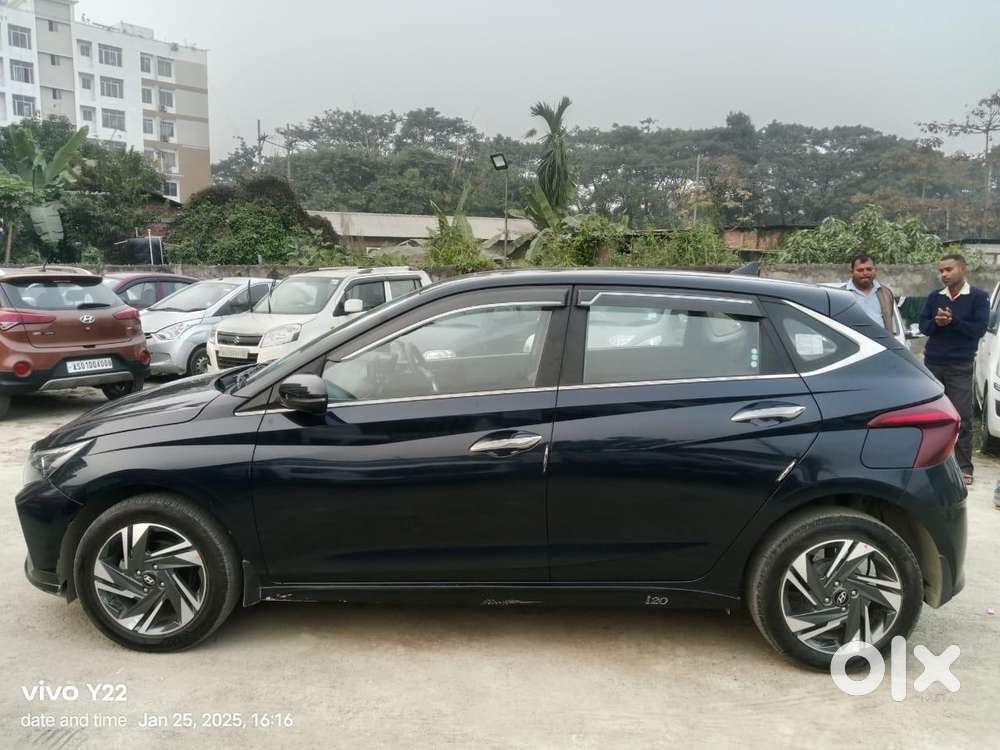 Hyundai I20 Asta (o) 1.2 Mt, 2022, Petrol