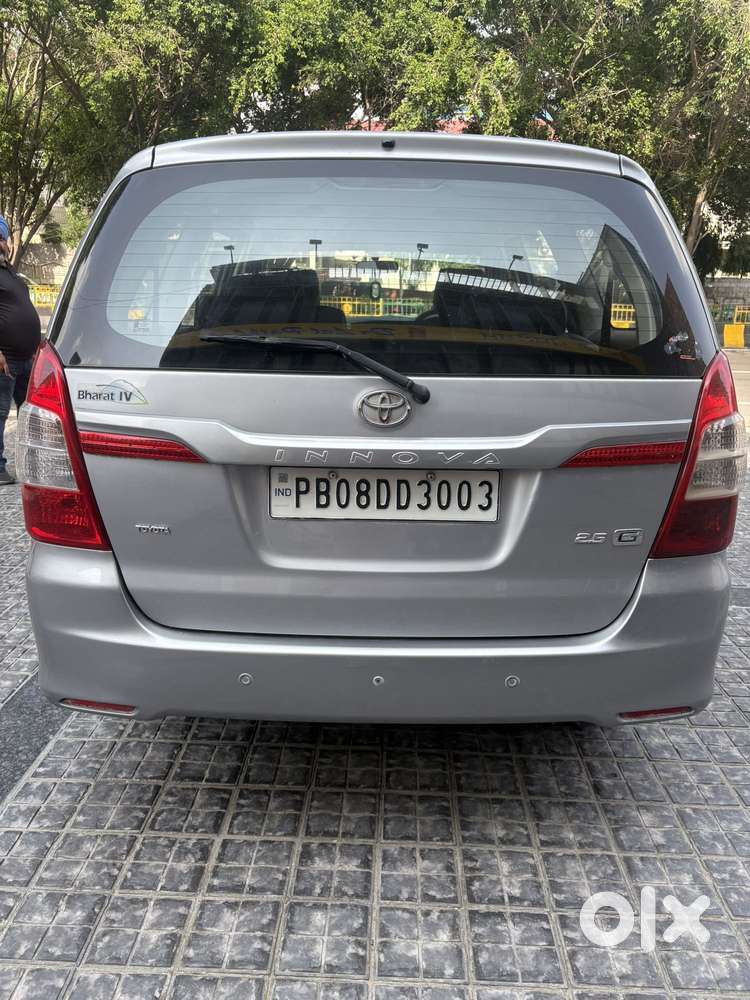 Toyota Innova 2.5 Gx (diesel) 8 Seater Bs Iv, 2015, Diesel