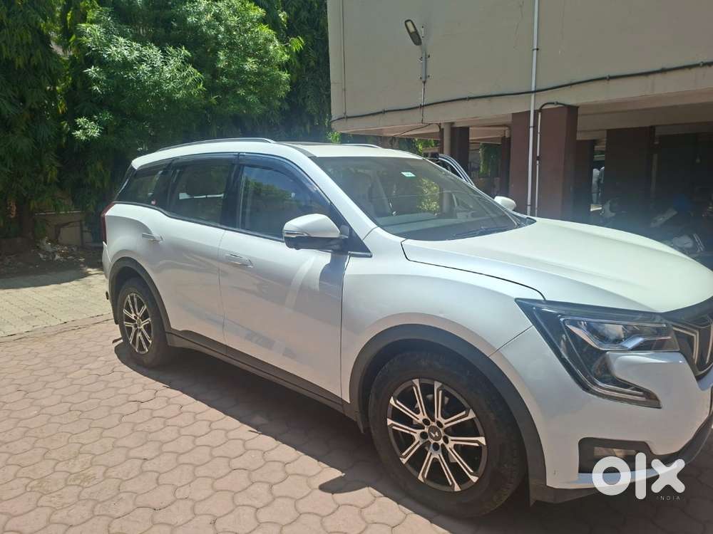 Mahindra Xuv700 Ax7 L Petrol At 7-seater  Top Variant  Excellent Con