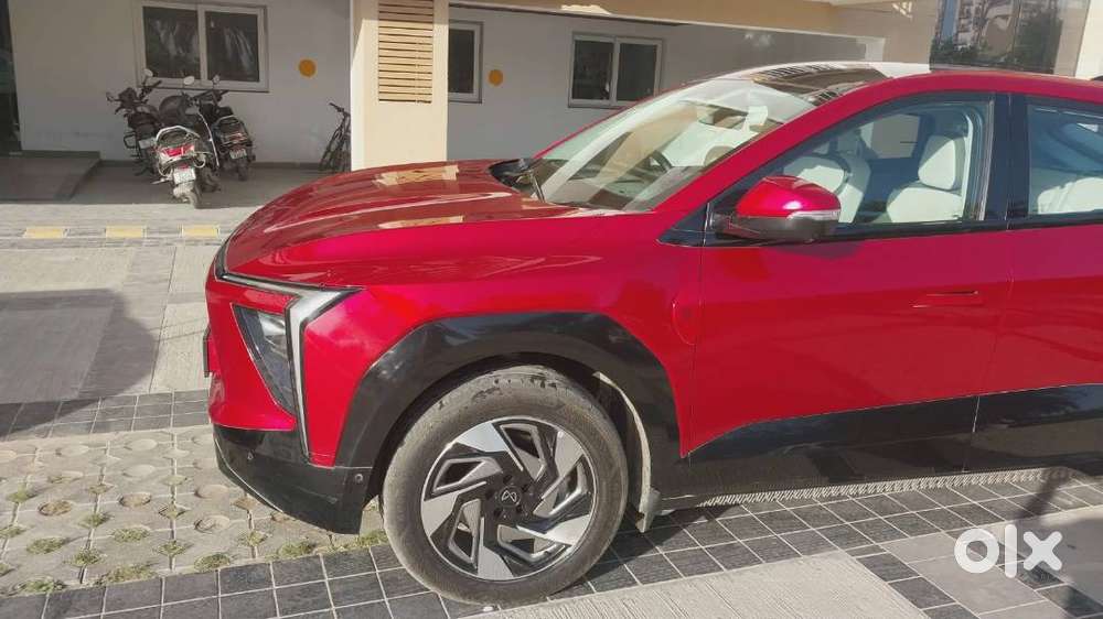 Red Xev 9e 2025 Pack 3 (topmost Model)model 13000km