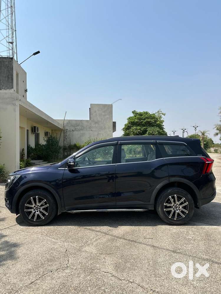 Mahindra Xuv700 2.2 Ax 7 Diesel At Str, 2022, Diesel